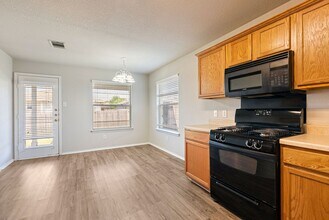 1114 Burgess Dr in Leander, TX - Building Photo - Building Photo