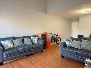 9725 Fontainebleau Blvd, Unit A212 in Miami, FL - Building Photo - Building Photo