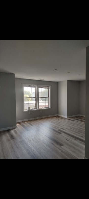 property at 1621 W Oxford St