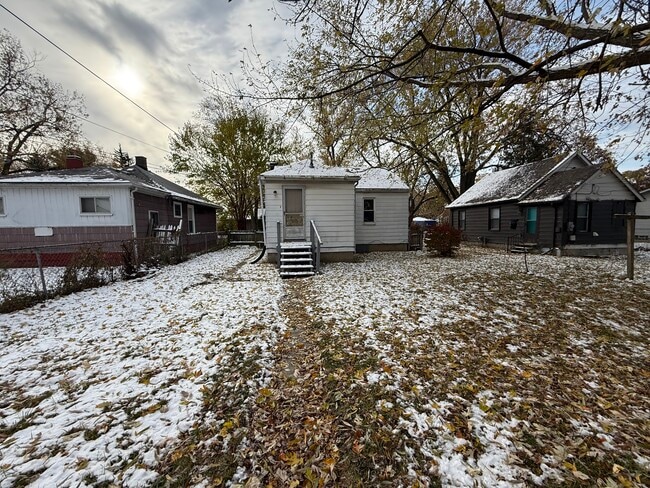 7251 Hudson Ave in Warren, MI - Foto de edificio - Building Photo