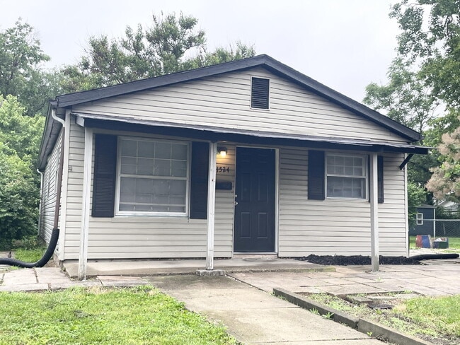 property at 1524 N Chester Ave