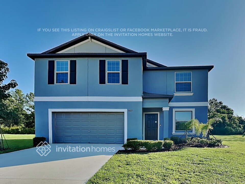 8612 37th Ter E in Palmetto, FL - Foto de edificio