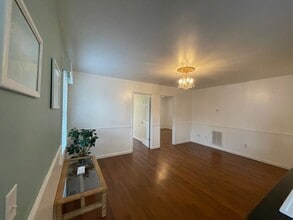 2203 Yaupon Dr in Wilmington, NC - Building Photo - Building Photo