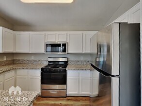 8020 Tulum Ct in Las Vegas, NV - Building Photo - Building Photo