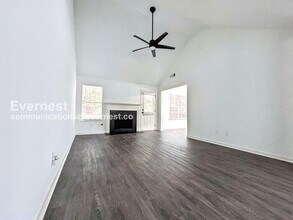 3136 Lower Creek Dr in Douglasville, GA - Foto de edificio - Building Photo