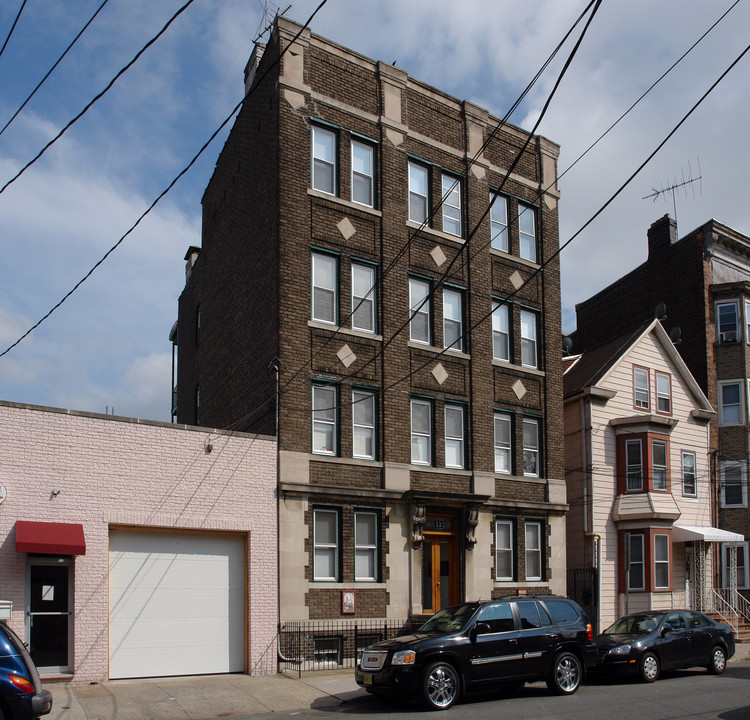 52 Jefferson St in Newark, NJ - Building Photo