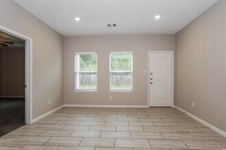 12469 Lake Conroe Hills Dr in Willis, TX - Building Photo - Building Photo