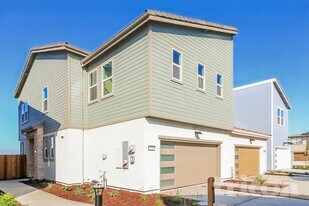 2046 Delta Vw Ave in Sacramento, CA - Building Photo