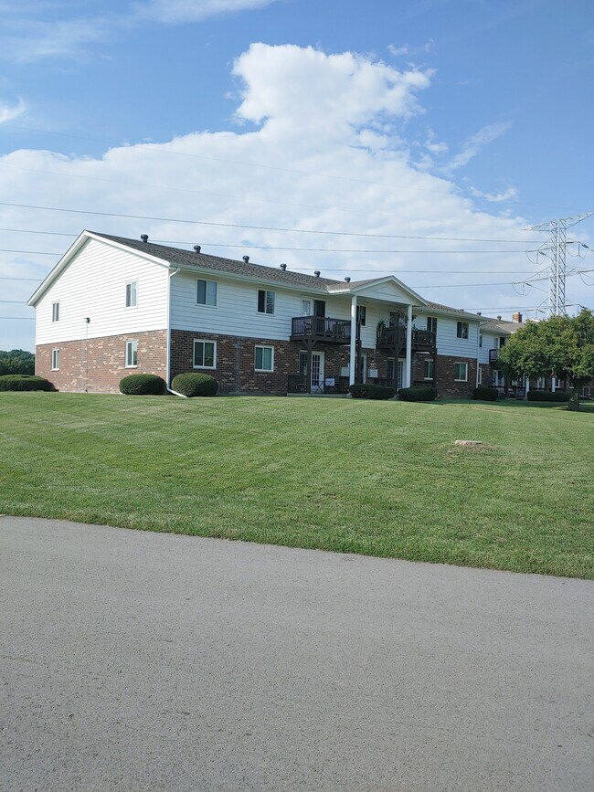 Fleetfoot Apartments in Waukesha, WI - Building Photo - Building Photo