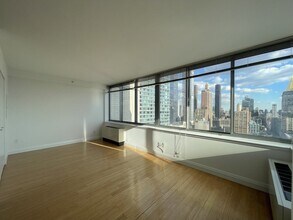 50 W 30th St in New York, NY - Building Photo - Building Photo