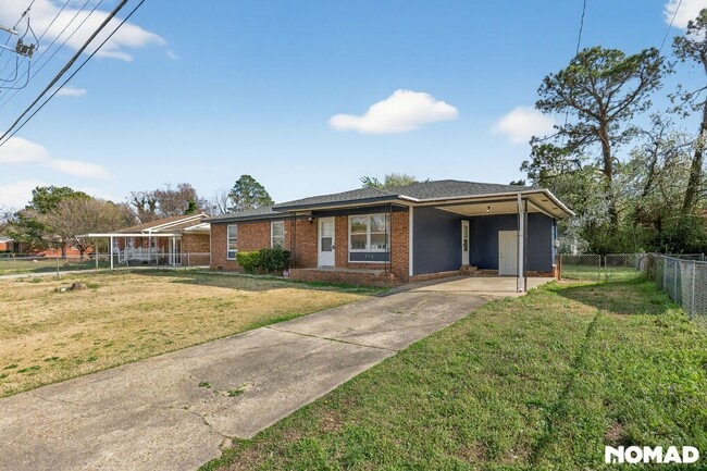 318 Glen Canyon Dr in Fayetteville, NC - Building Photo - Building Photo