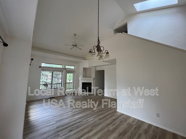 6164 E Mountain Oaks Dr in Flagstaff, AZ - Building Photo - Building Photo