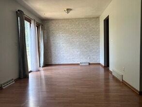 1230 S Thompson Dr in Madison, WI - Building Photo - Building Photo