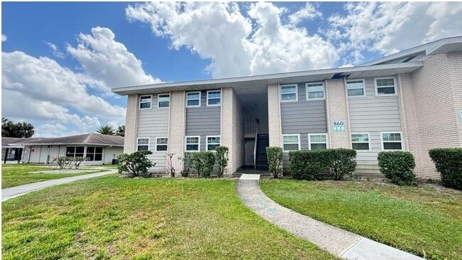 property at 860 Sky Lake Cir