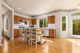 5031 NE 4th Pl in Renton, WA - Building Photo - Building Photo