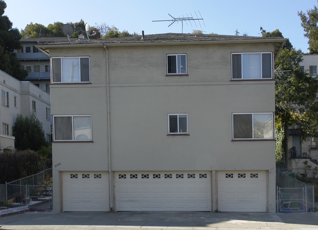 2358 Park Blvd in Oakland, CA - Foto de edificio - Building Photo
