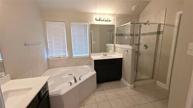 2071 Avondown Rd in Forney, TX - Building Photo - Building Photo