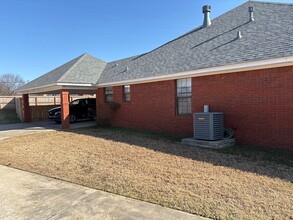 1805 Hampstead Ct in Prattville, AL - Foto de edificio - Building Photo