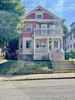 12 Quincy St in Medford, MA - Building Photo