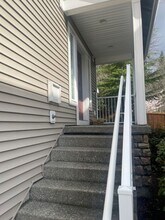 15720 Manor Way in Lynnwood, WA - Building Photo - Building Photo