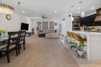 232 Barton Oak Trl in Andice, TX - Building Photo - Building Photo