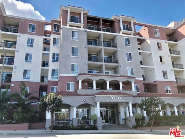 3750 Santa Rosalia Dr-Unit -408 in Los Angeles, CA - Building Photo - Building Photo