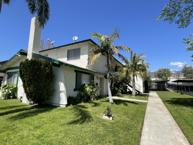 2042 E 19th St in San Bernardino, CA - Building Photo - Primary Photo