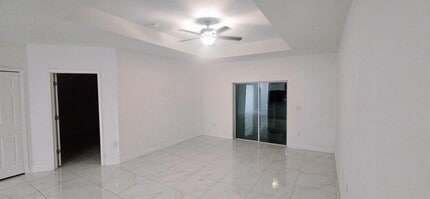 352 Justice Ave in Lehigh Acres, FL - Building Photo - Building Photo