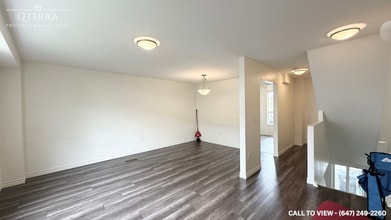 40 Ellis Dr in Brampton, ON - Building Photo - Building Photo