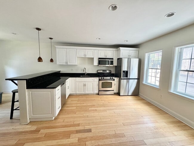 5 St James Pl in Boston, MA - Building Photo - Building Photo