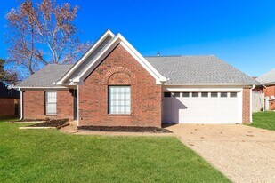 7308 Stonington Dr in Memphis, TN - Building Photo