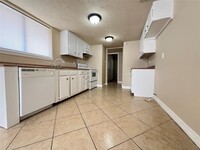 7311 Millbrae Ln in Houston, TX - Building Photo - Building Photo