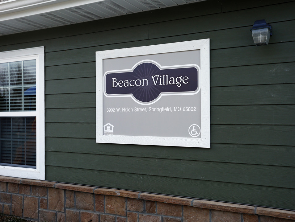 Beacon Village in Springfield, MO - Foto de edificio