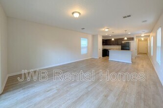 8141 Dandy Ave in Jacksonville, FL - Building Photo - Building Photo