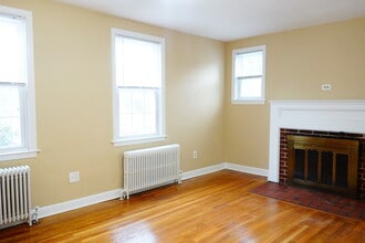 807 Kennebec Ave in Takoma Park, MD - Foto de edificio - Building Photo