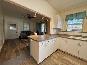 1630 Lusitana St, Unit A in Honolulu, HI - Building Photo - Building Photo