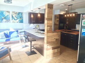 8412 Oxford Woods Ct in Louisville, KY - Building Photo - Building Photo