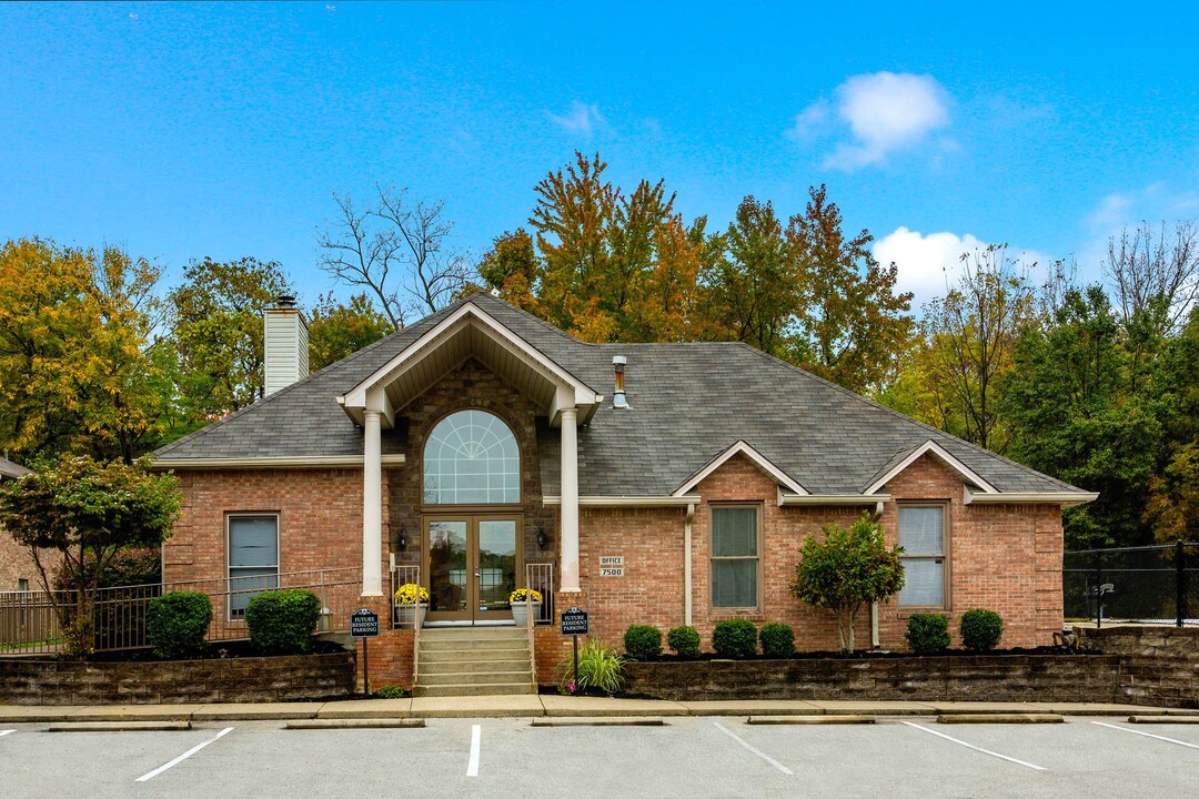 Park Place Apartments in Louisville, KY - Building Photo