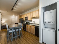 Building Photo - District 475 Apartamentos in Denver, Colorado