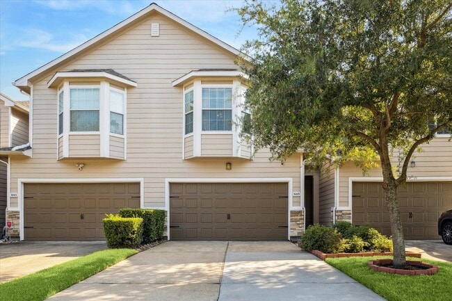 property at 5005 Landward Ln