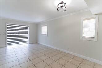 8650 SW 109th Ave in Miami, FL - Building Photo - Building Photo