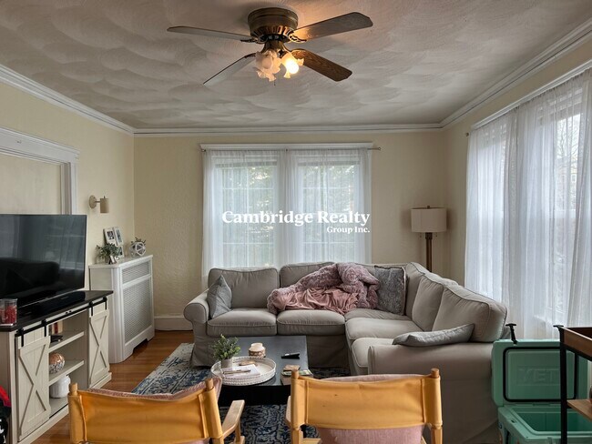 66 Craigie St, Unit 3T in Somerville, MA - Building Photo - Building Photo