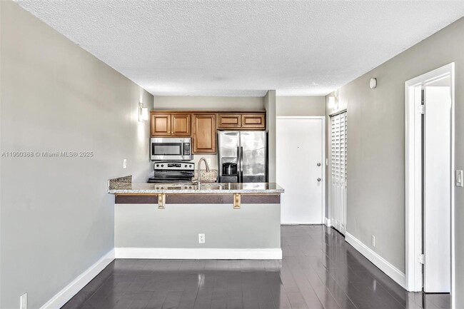 property at 2701 Riverside Dr