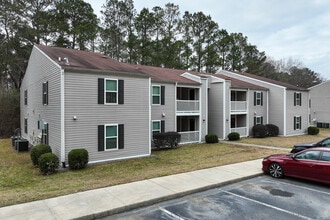 Pine Knoll in Milledgeville, GA - Building Photo - Building Photo