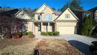 3361 Lake McGinnis Dr in Suwanee, GA - Building Photo