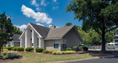 Hunter's Mill Apartments in Virginia Beach, VA - Foto de edificio - Building Photo