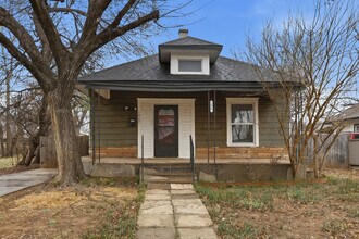 1617 NW 7th St in Oklahoma City, OK - Building Photo - Building Photo