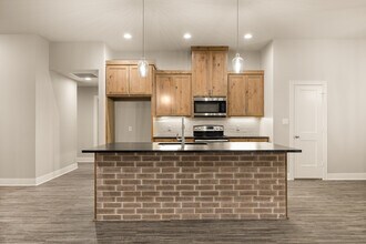 1664 Legacy Dr in Tyler, TX - Building Photo - Building Photo