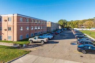 Princeton Place in St. Paul, MN - Foto de edificio - Building Photo