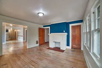 109 Genesee Park Blvd in Rochester, NY - Building Photo - Building Photo